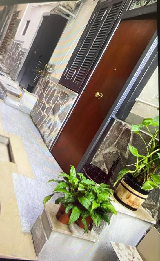 Casa Mari' Centro Storico Vicino Hotel Caracciolo 那不勒斯 外观 照片
