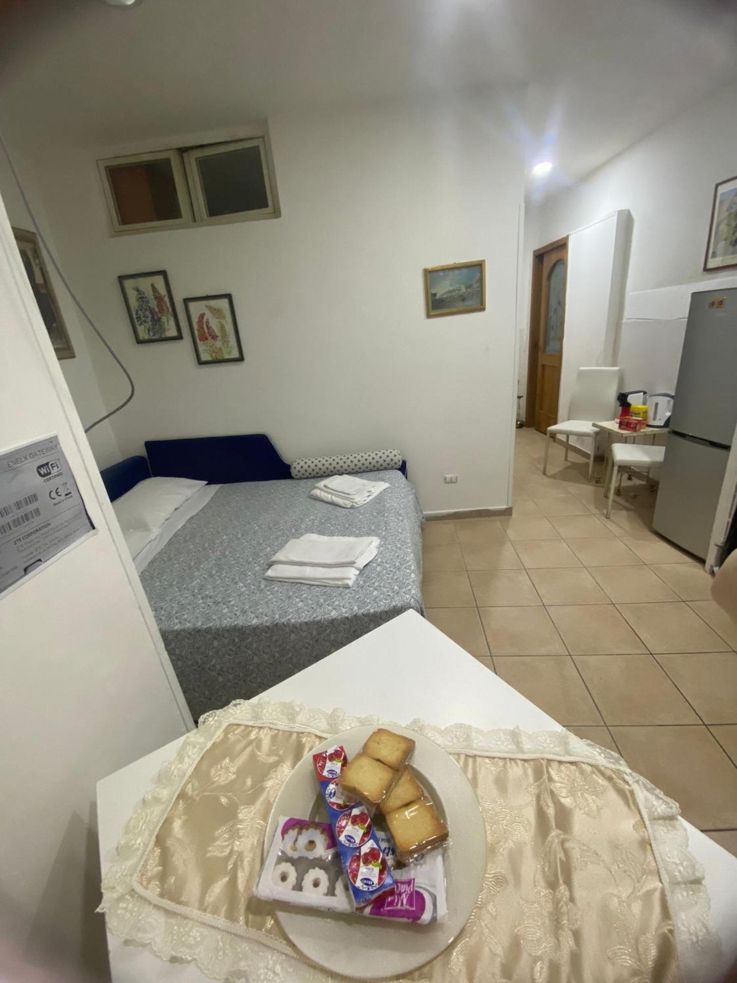 Casa Mari' Centro Storico Vicino Hotel Caracciolo 那不勒斯 外观 照片